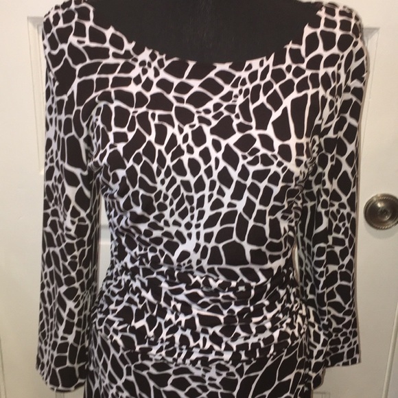 EN FOCUS STRIKING BL/WHITE ANIMAL PRINT DRESS  8P - Picture 2 of 12